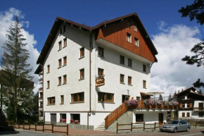 Гостиница Hotel Biancaneve  Соз-Д'улькс